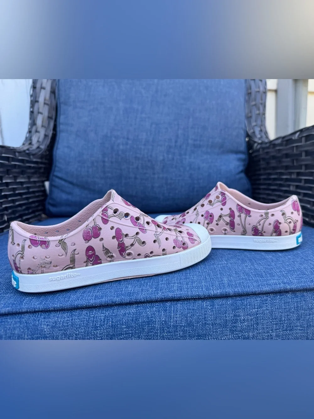 Native Jefferson Sugarlite Cherry Print Shoes Pink White Size C11 Kids Slip On